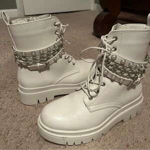 DREAMPAIR Women's White Combat Boots Chains Pearl Chunky Lug Sole Platform Pair